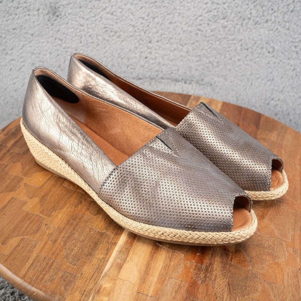 Gentle Souls Lucia A-Line 2 Espadrille Peep Toe Sandals Bronze Leather Women 8.5